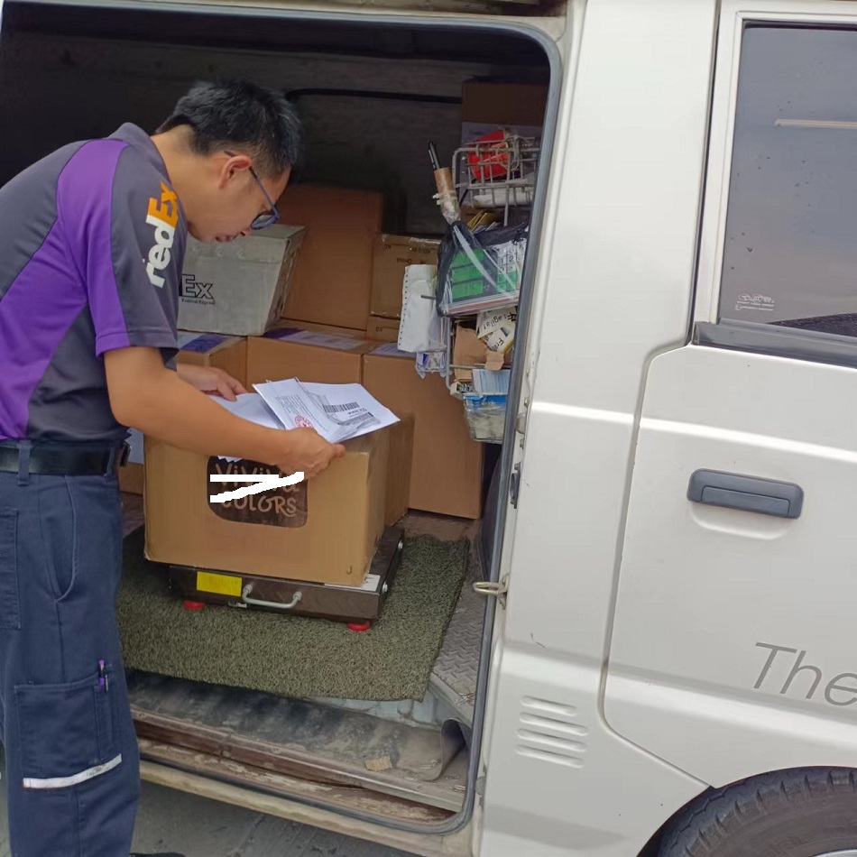 Sơn màu nước cho Ấn Độ Giao hàng cho khách hàng qua FEDEX chính thức thành công